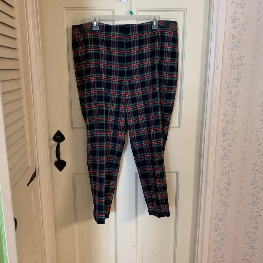 Cute, plaid straight leg pants with black grosgrain ribbon detail.